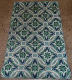 3' 7" x 5' 6" Machine Made Rug