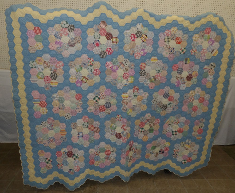 Antique Handmade Quilt (1 of 5)