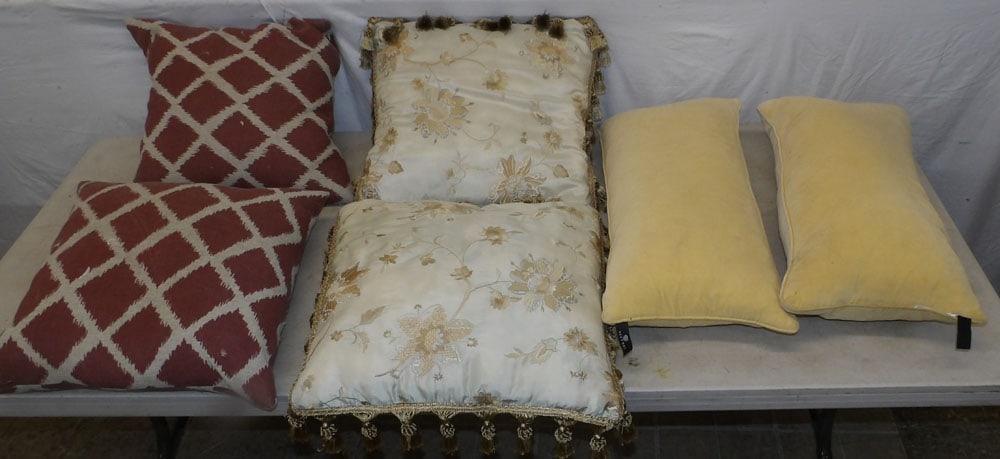 Lot of Decorative Pillows: Lot of Decorative Pillows . Up to 19" Dia. ALL DESCRIPTIONS AND ANY CONDITION STATEMENT GIVEN BY LANGSTON AUCTION GALLERY ARE STRICTLY OPINIONS AND LANGSTON'S SHALL HAVE NO RESPONSIBILITY FOR ERRORS O