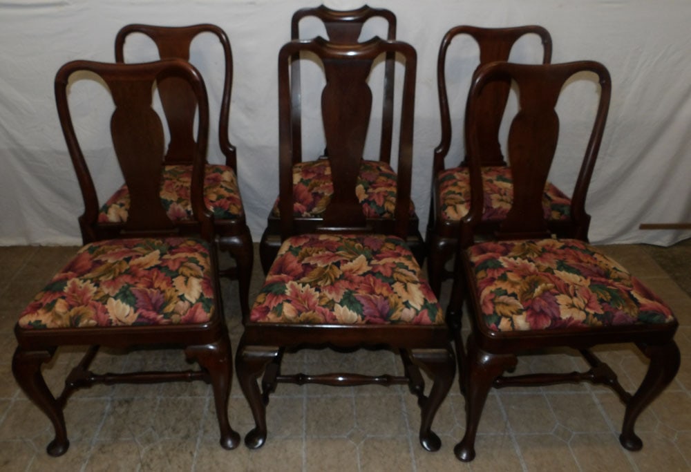 Six Mahogany Queen Anne Dining Chairs (1 of 7)