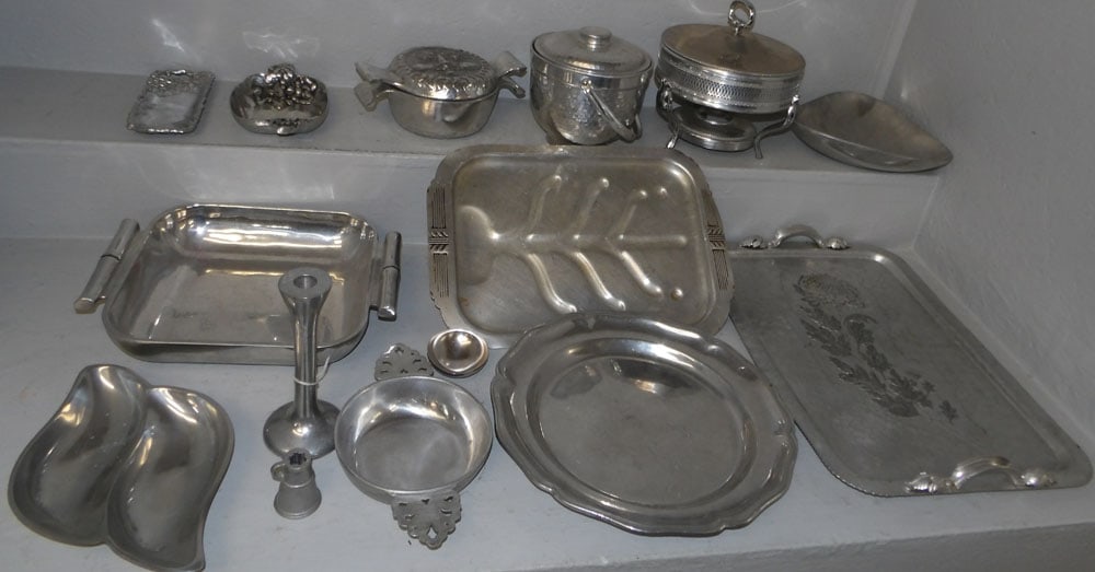 Lot of Cast Aluminum Items (1 of 5)