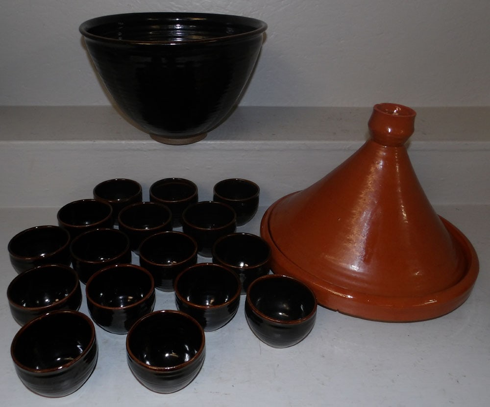 Lot of Pottery Items (1 of 1)