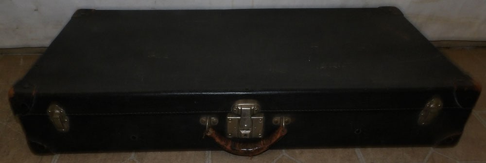 Antique Leather Suitcase (1 of 3)