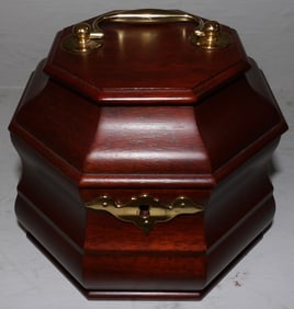 Mahogany Colonial Williamsburg VA Metalcrafters Tea Caddy