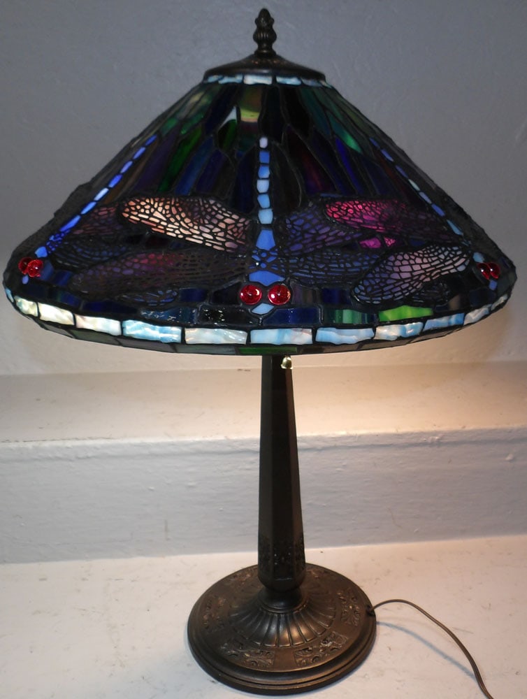 stain glass tiffany style lamp with dragonfly motif: stain glass tiffany style lamp with dragonfly motif . 22 1/2" H 16 1/2" Dia. ALL DESCRIPTIONS AND ANY CONDITION STATEMENT GIVEN BY LANGSTON AUCTION GALLERY ARE STRICTLY OPINIONS AND LANGSTON'S SHALL H