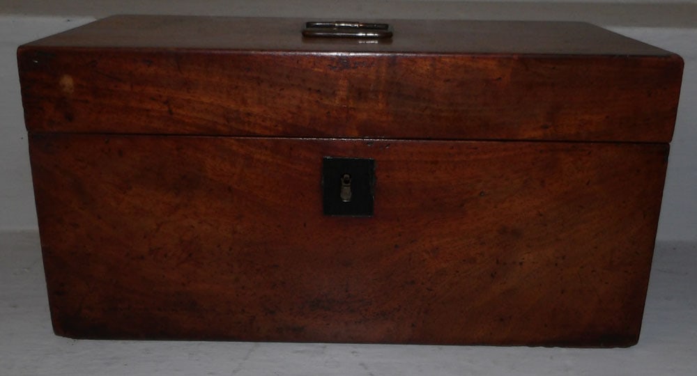 19th Century Mahogany Tea Caddy: 19th Century Mahogany Tea Caddy . 6" H 12" W 6" D ALL DESCRIPTIONS AND ANY CONDITION STATEMENT GIVEN BY LANGSTON AUCTION GALLERY ARE STRICTLY OPINIONS AND LANGSTON'S SHALL HAVE NO RESPONSIBILITY FOR E