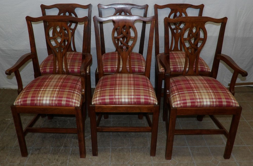 Set of Six Mahogany Chippendale Style Dining Chairs: Set of Six Mahogany Chippendale Style Dining Chairs . 37 1/4" H 21 1/4" W 18" D ALL DESCRIPTIONS AND ANY CONDITION STATEMENT GIVEN BY LANGSTON AUCTION GALLERY ARE STRICTLY OPINIONS AND LANGSTON'S SHAL