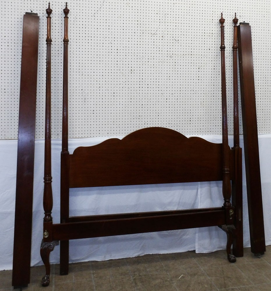 mahogany fluted post queen size bed with rails and bolts (1 of 7)