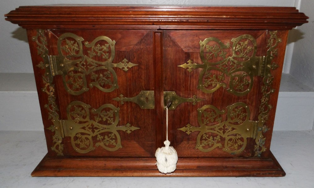 antique oak and brass bound 2 door table top cabinet (1 of 4)
