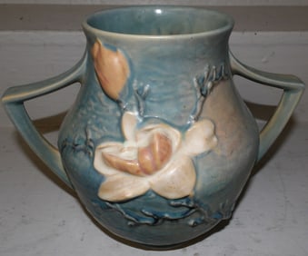 Roseville Magnolia Pottery Vase