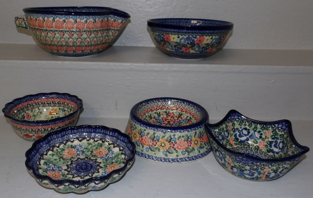 5 pieces of hand painted polish pottery (1 of 5)