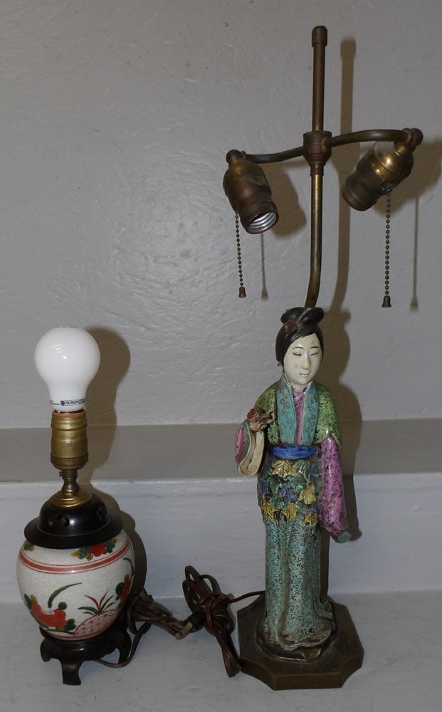 Two Oriental Porcelain Lamps (1 of 7)