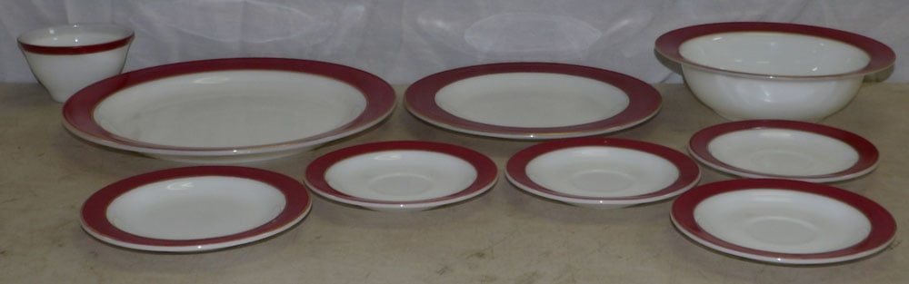 Lot of Vintage Pyrex: Lot of Vintage Pyrex . Up to 12 1/4" Dia. ALL DESCRIPTIONS AND ANY CONDITION STATEMENT GIVEN BY LANGSTON AUCTION GALLERY ARE STRICTLY OPINIONS AND LANGSTON'S SHALL HAVE NO RESPONSIBILITY FOR ERRORS OR