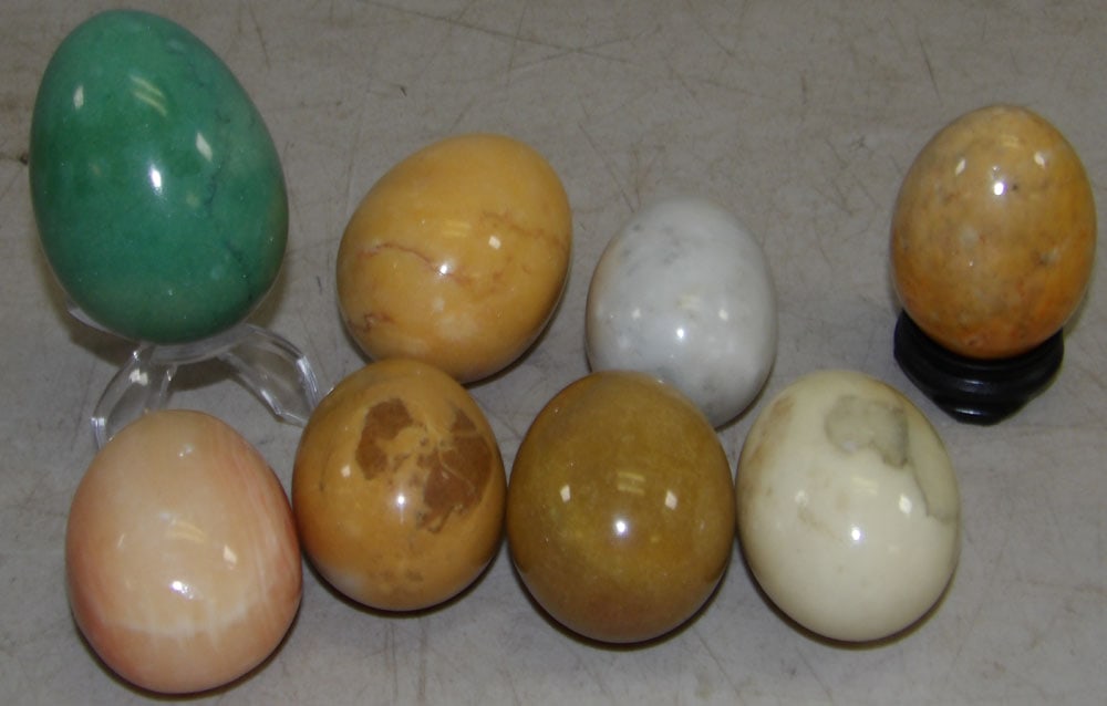 Lot of Marble Eggs: Lot of Marble Eggs . Up to 2" H ALL DESCRIPTIONS AND ANY CONDITION STATEMENT GIVEN BY LANGSTON AUCTION GALLERY ARE STRICTLY OPINIONS AND LANGSTON'S SHALL HAVE NO RESPONSIBILITY FOR ERRORS OR OMISSIONS