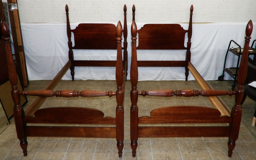 pair of mahogany reeded post twin beds with rails (1 of 7)