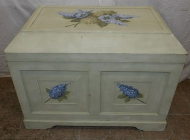 paint decorated lift top box