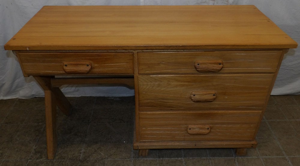 oak ladies desk: oak ladies desk . 30" H 48" W 20" D ALL DESCRIPTIONS AND ANY CONDITION STATEMENT GIVEN BY LANGSTON AUCTION GALLERY ARE STRICTLY OPINIONS AND LANGSTON'S SHALL HAVE NO RESPONSIBILITY FOR ERRORS OR OMISS