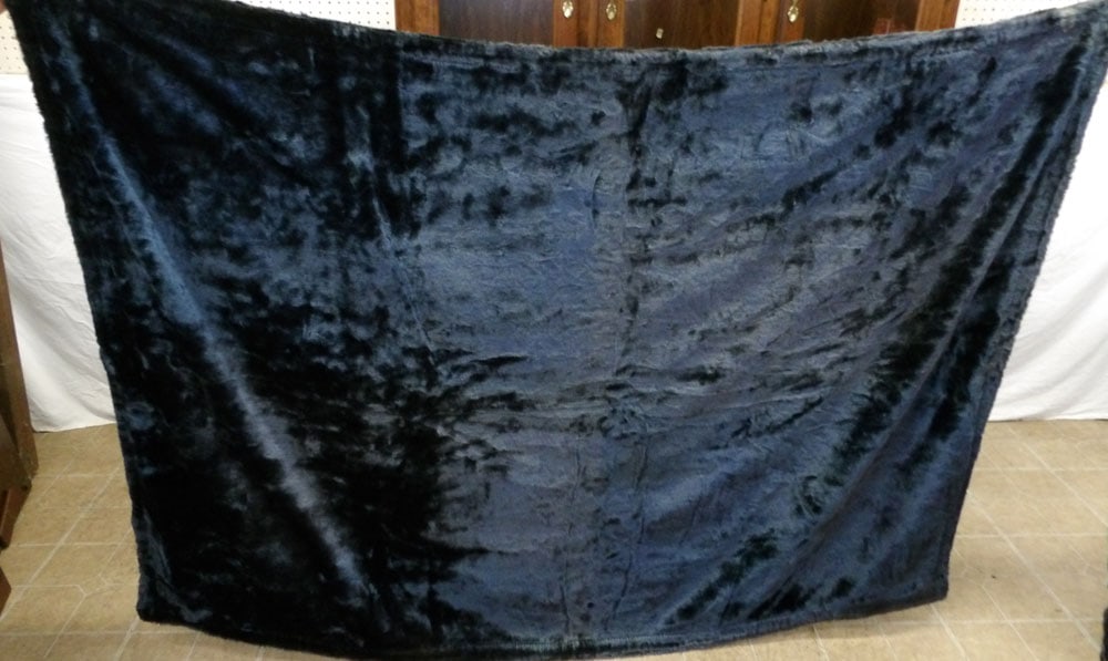 49" by 70" vintage wool blanket (1 of 3)