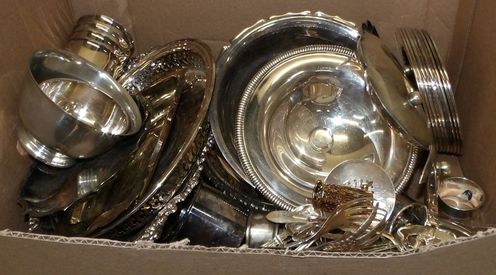 Lot of Silverplated Items (1 of 6)