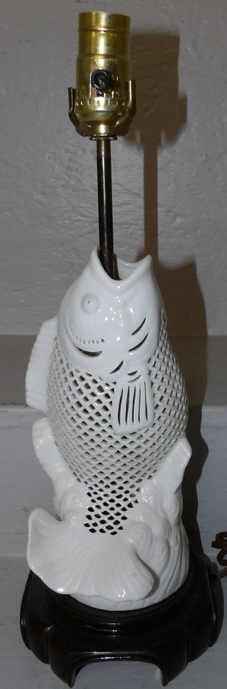 porcelain Oriental open work fish lamp (1 of 3)