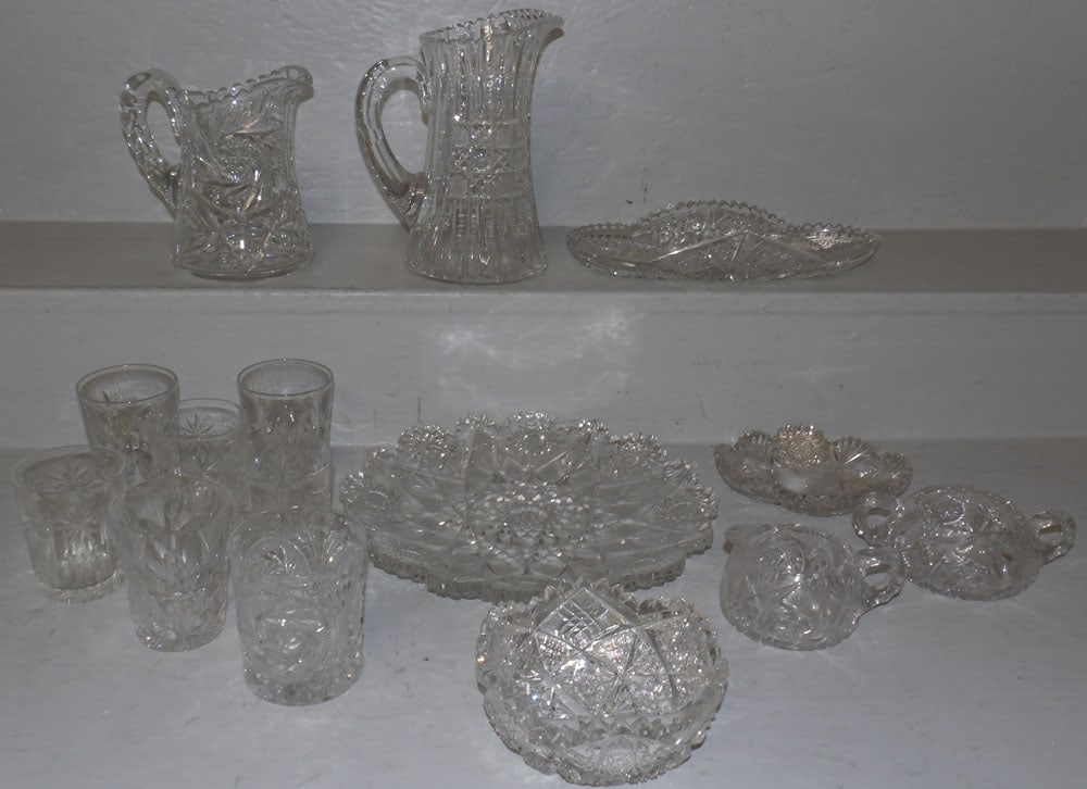 Lot of Cut Glass Items (1 of 4)