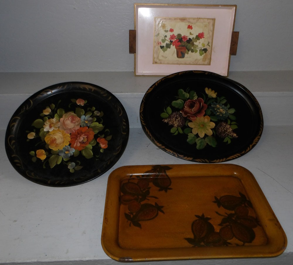 Four Paint Decorated Tole Trays (1 of 3)