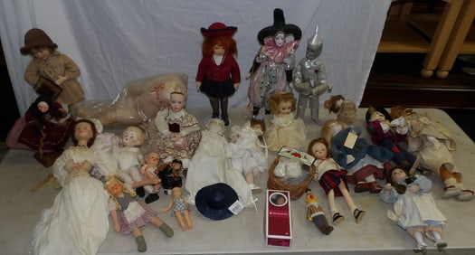 Lot of Dolls