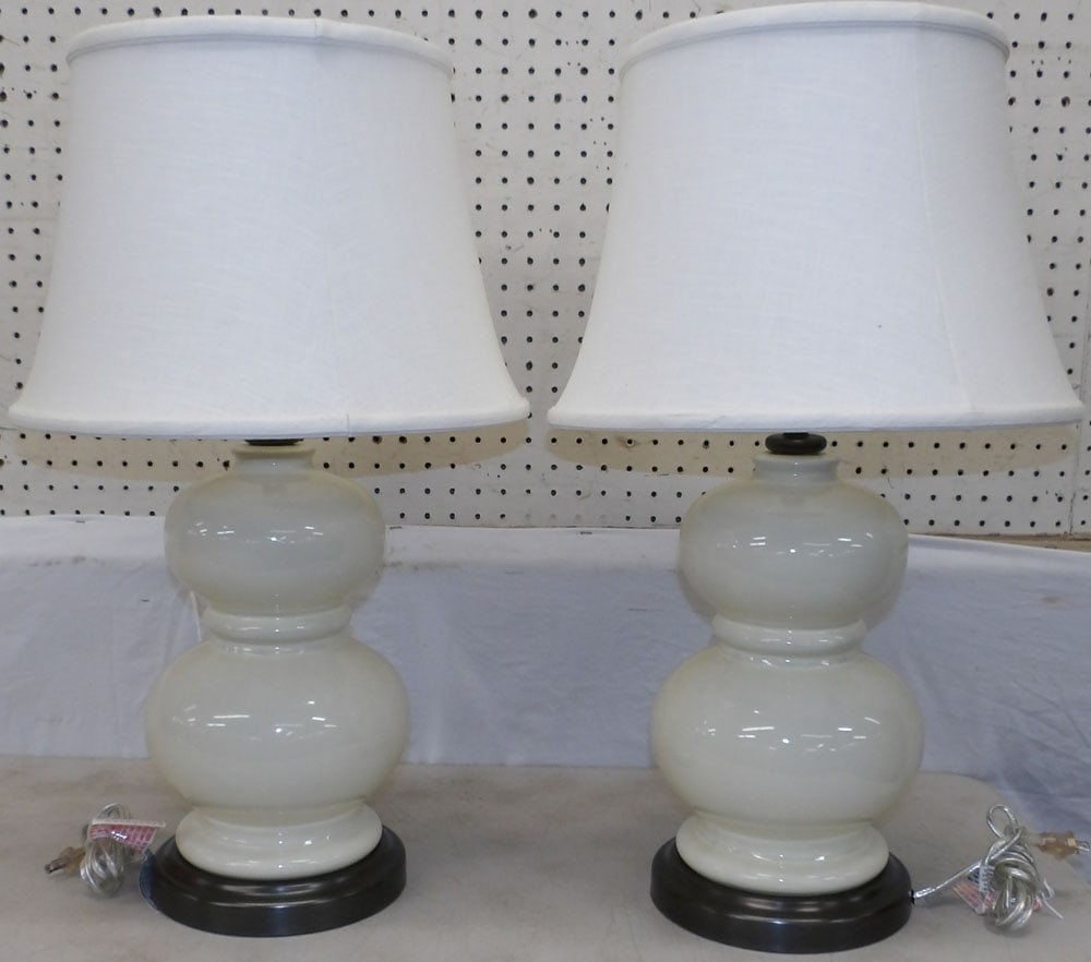 Pair of Porcelain Gourd Form Lamps (1 of 3)