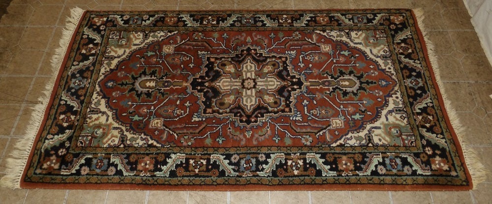 3' 1" x 5' 11" Hand Made Oriental Rug: 3' 1" x 5' 11" Hand Made Oriental Rug.