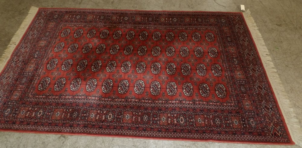 5' 8" x 9' 1" Karastan Rug: 5' 8" x 9' 1" Karastan Rug.