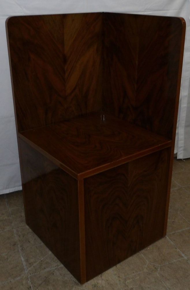 Mid Century Modern Burl Walnut Corner Chair: Mid Century Modern Burl Walnut Corner Chair . 35 3/4" H 25 1/2" W 25" D