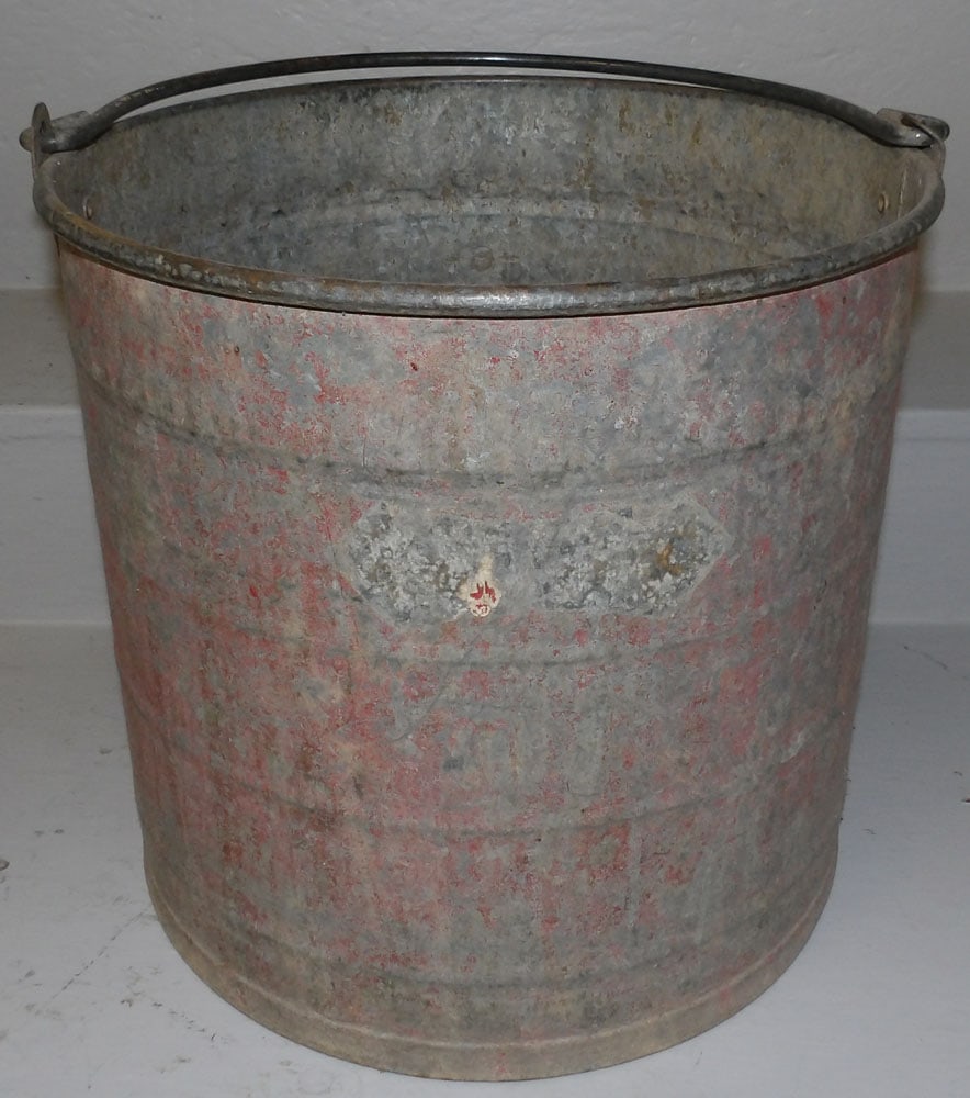 Antique Eight Gallon Galvanized Bucket (1 of 3)