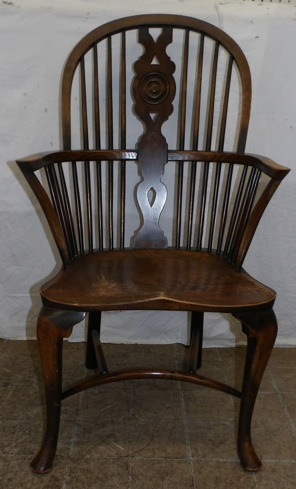 Antique Elmwood Windsor Arm Chair (1 of 4)