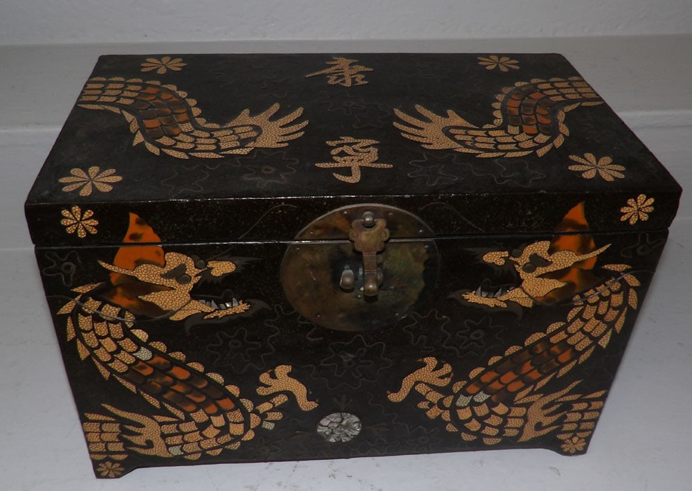 Oriental Painted & Lacquered Box (1 of 5)