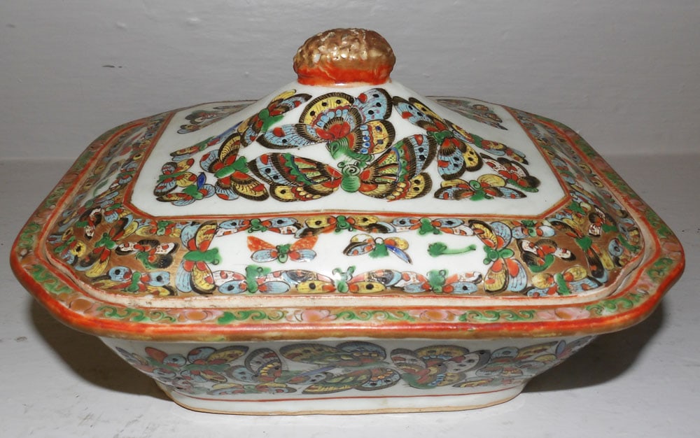 19th Century Chinese Export Black Butterfly Covered Dish (1 of 6)