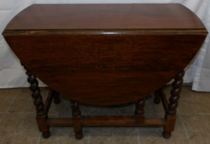 Antique Oak Gate Leg Drop Leaf Table