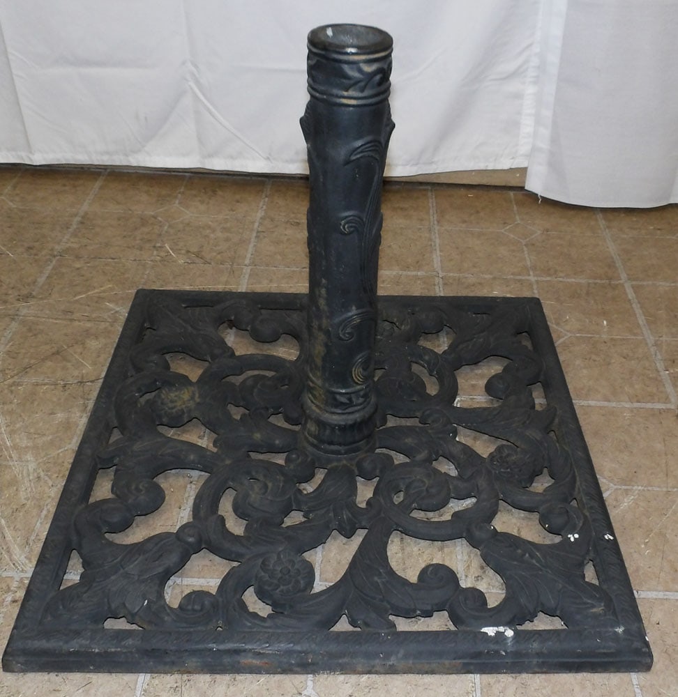 Ornate Cast Iron Umbrella Stand (1 of 3)