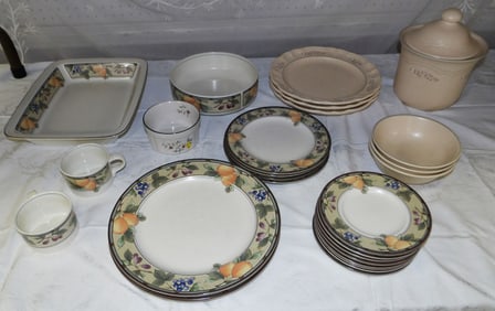 Lot Mikasa China