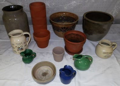 Lot Pottery Items
