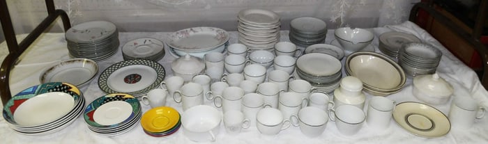Lot Porcelain Items