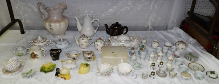 Lot Porcelain Items