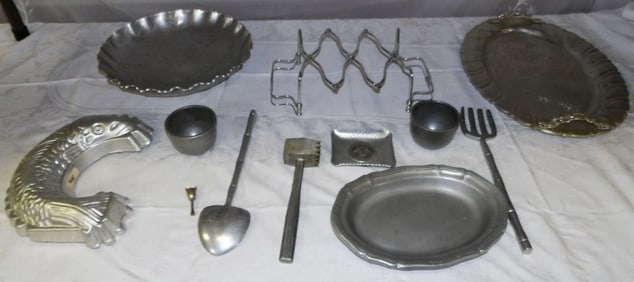 Lot Aluminum Items