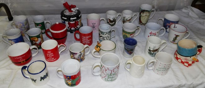 Lot Painted Porcelain Items