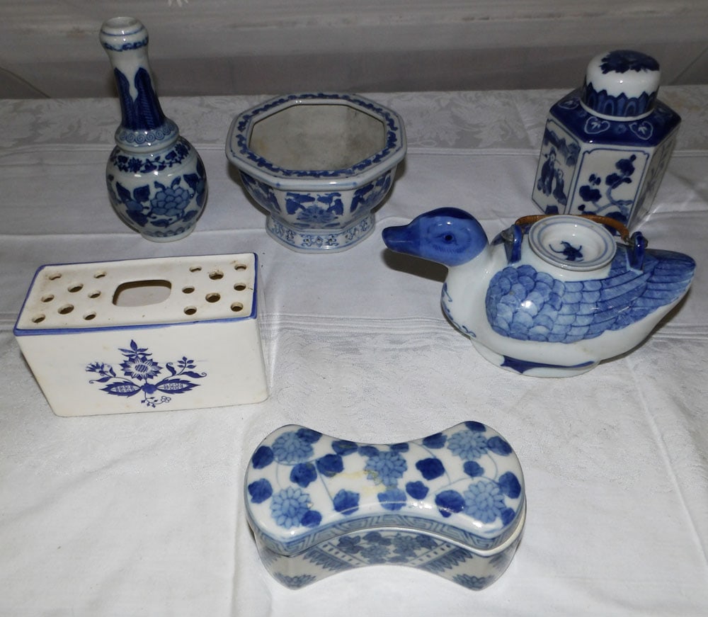 Lot Oriental Painted Porcelain Items (1 of 4)