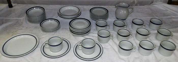 Lot Porcelain Items