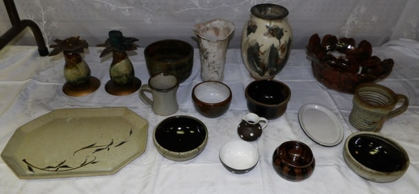 Lot Pottery Items