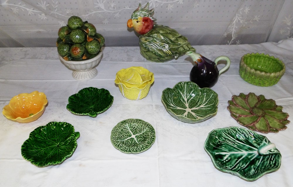 Lot Painted Porcelain Items (1 of 3)