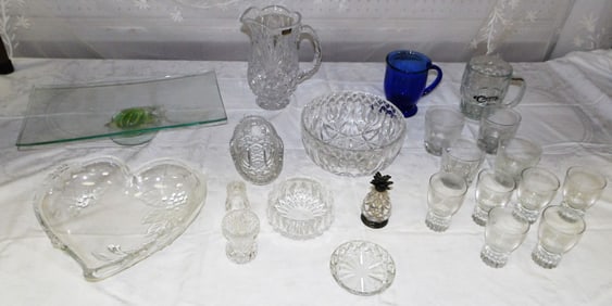 Lot Glass Items