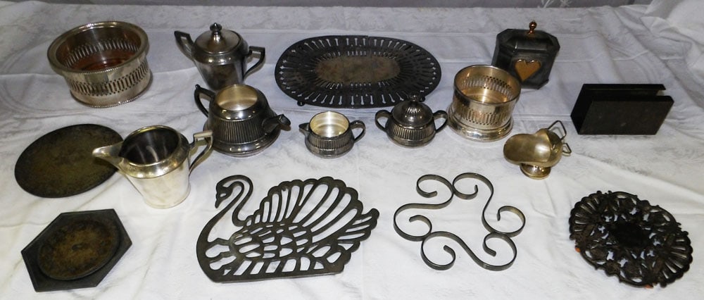Lot Silver Plate Items: Lot Silver Plate Items. Up to 12” W 9” D ALL DESCRIPTIONS AND ANY CONDITION STATEMENT GIVEN BY LANGSTON AUCTION GALLERY ARE STRICTLY OPINIONS AND LANGSTON'S SHALL HAVE NO RESPONSIBILITY FO