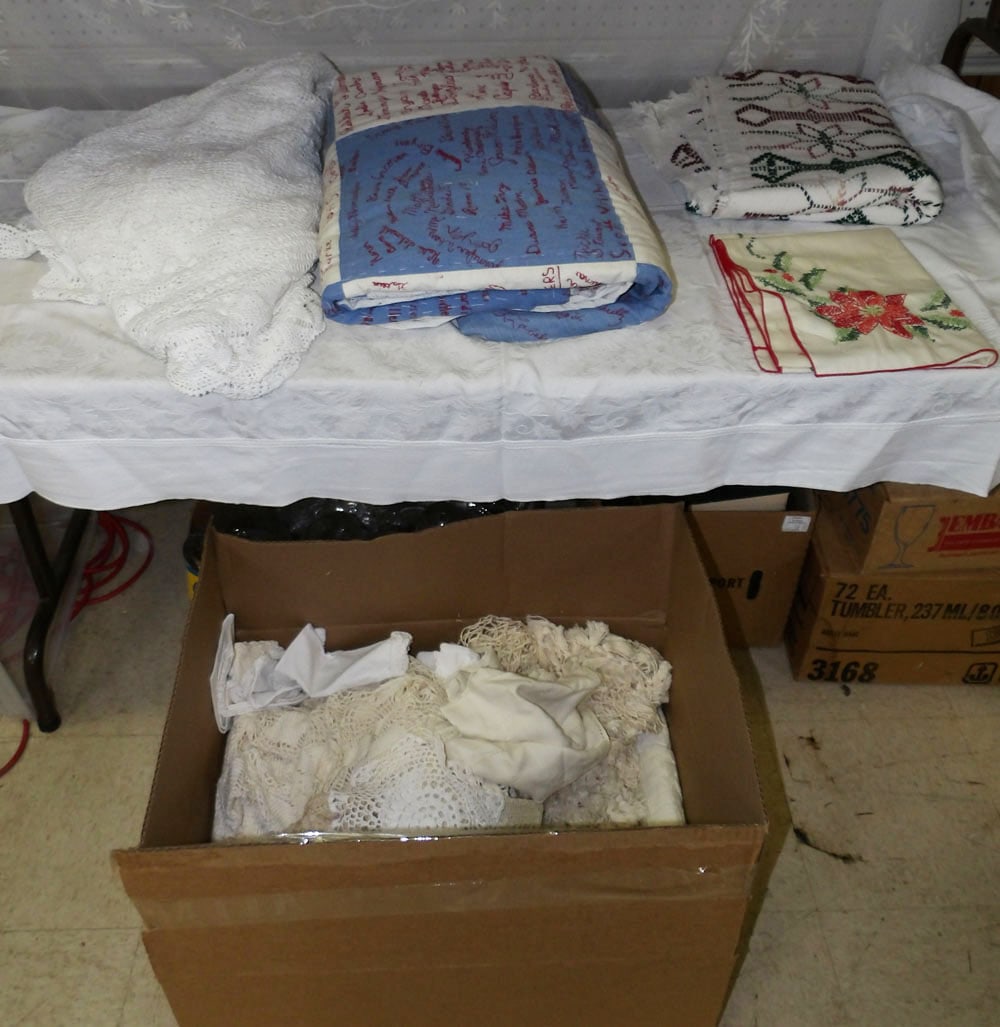 Lot Crotched Coverlets & Linens (1 of 5)